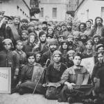 Ομάδα προσφύγων τις πρώτες ημέρες της άφιξής τους στην Αθήνα, 1922 Βιβλιοθήκη του Κογκρέσου – Συλλογή φωτογραφιών Αμερικανικού Ερυθρού Σταυρού